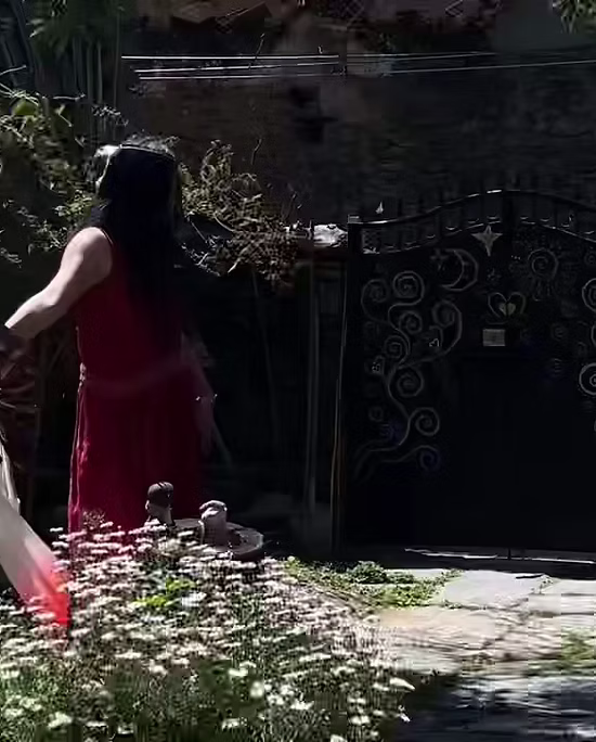 Expressive dance movement